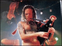 Jonathan Davis playing the bagpipes